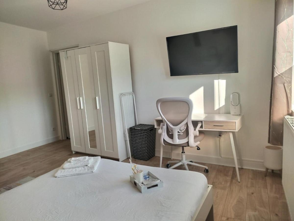 Ch Privee 18M - Canape - Netflix - Appart 120M Woippy Esterno foto